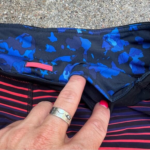 Lululemon Run Speed Shorts Red Blue Stretch - Picture 4 of 5
